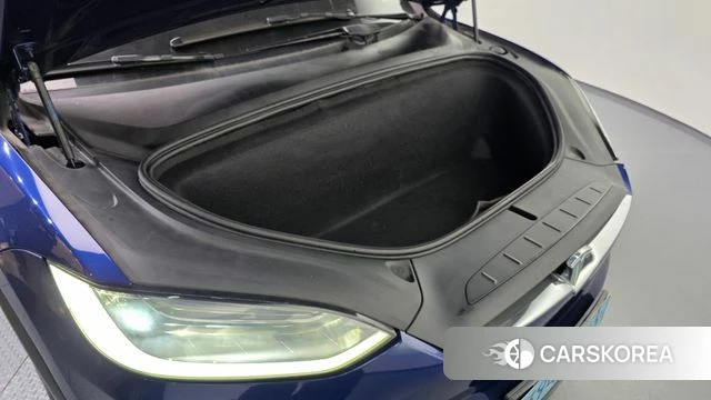 Tesla Model X id 4712987 из Кореи 16
