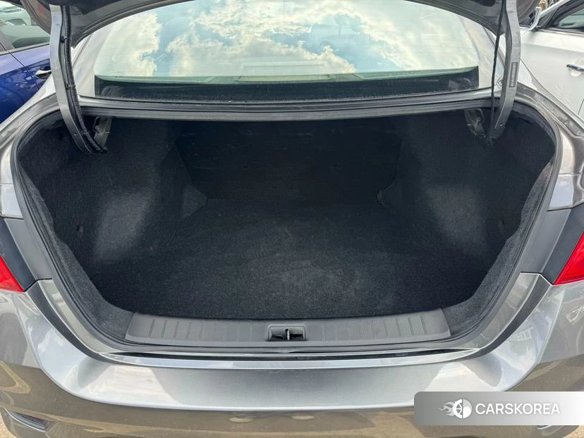 Nissan Sylphy id 4479257 из Китая 14