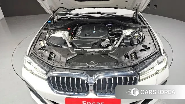 BMW 5 Series (G30) id 3664689 из Кореи 16