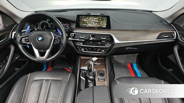 BMW 5 Series (G30) id 4356696 из Кореи 30