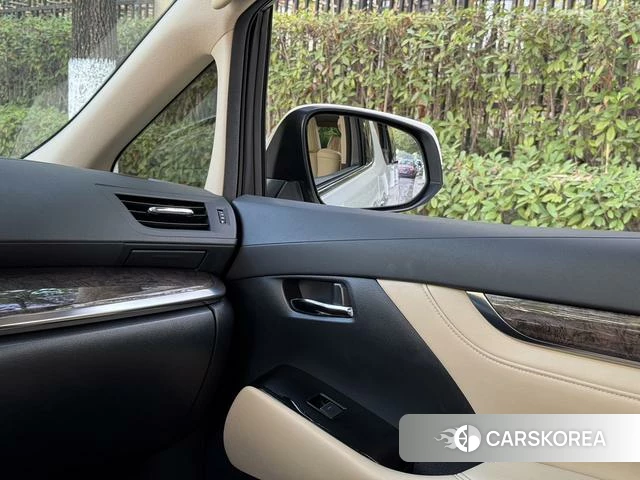 Toyota Elfa id 4393895 из Китая 13