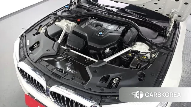 BMW 5 Series (G30) id 3672672 из Кореи 16