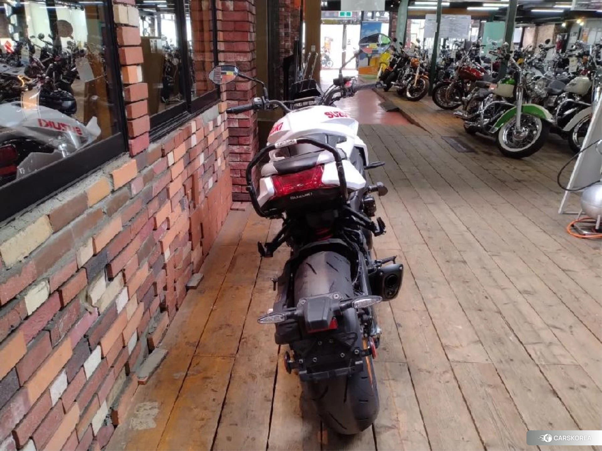 Suzuki GSX-S1000S Katana id 3947864 из Японии 6