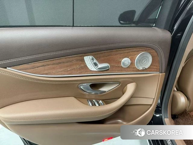 Mercedes-Benz E-class id 4353066 из Китая 17