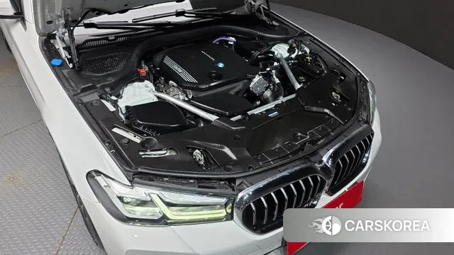 BMW 5 Series (G30) id 3372740 из Кореи 16