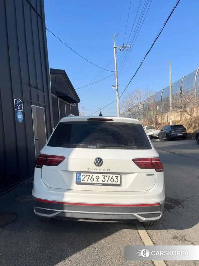 Volkswagen Tiguan second Generation 2023 Белый из Кореи, фото 6