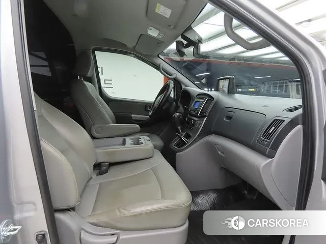 Hyundai The New Grand Starex id 3635561 из Кореи 16