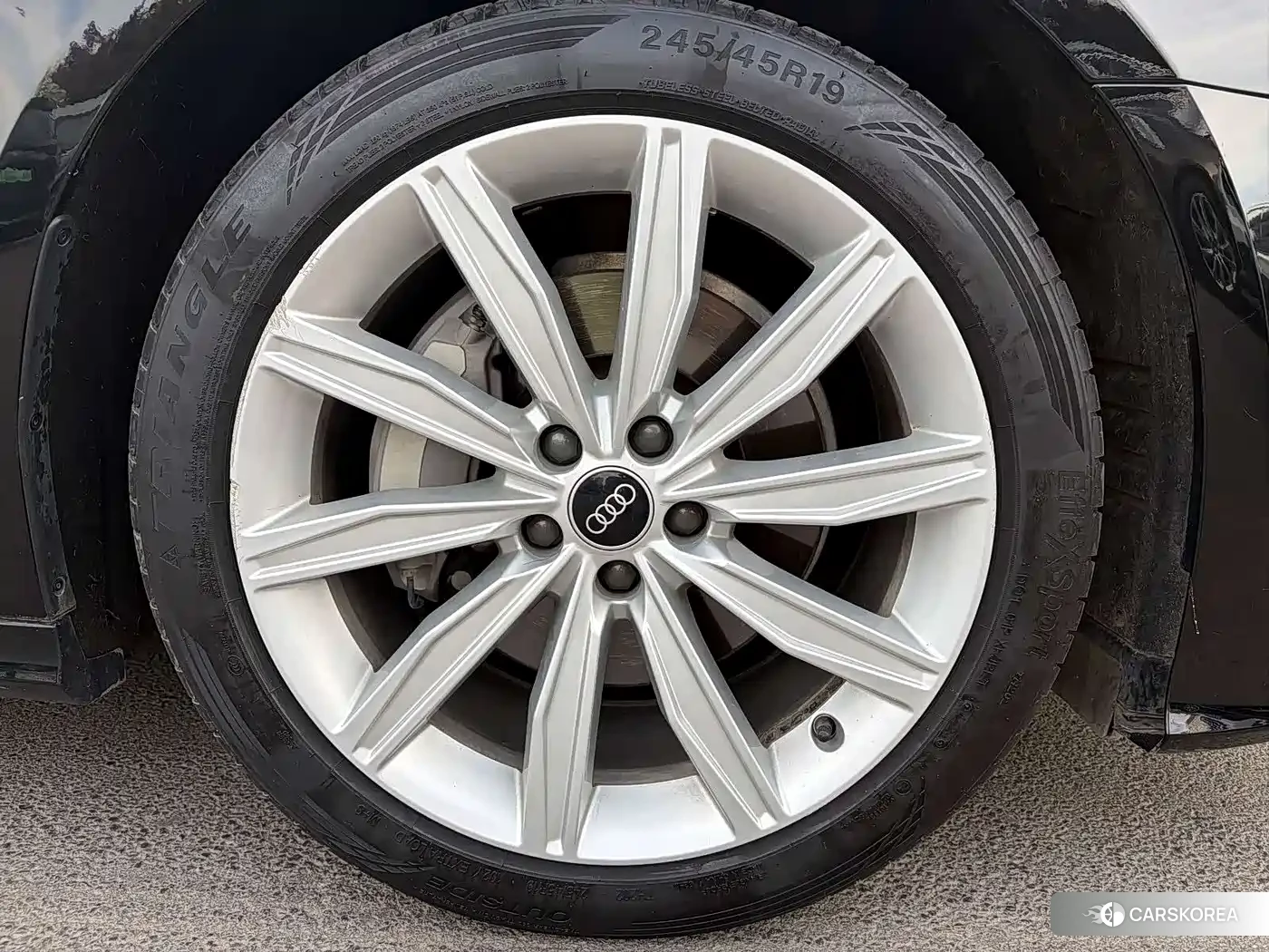 Audi A6L id 4547259 из Китая 9