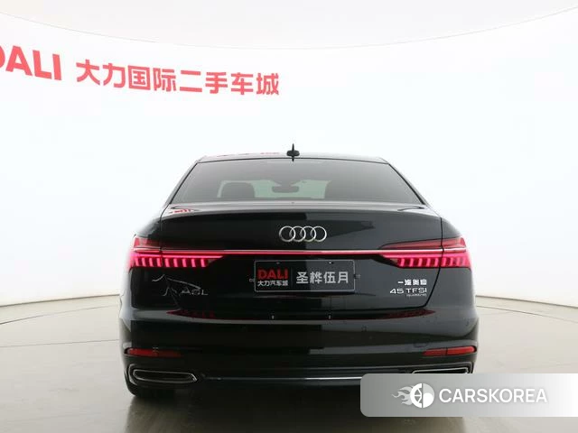 Audi A6L id 4334920 из Китая 12