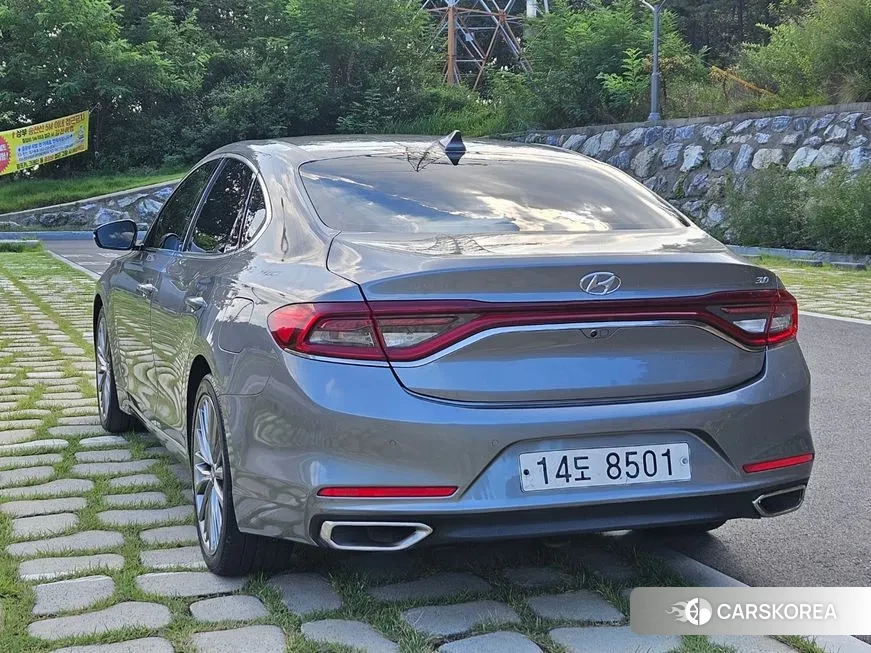 Hyundai Grandeur IG id 1901080 из Кореи 16