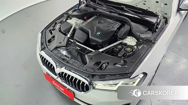 BMW 5 Series (G30) id 3586147 из Кореи 16