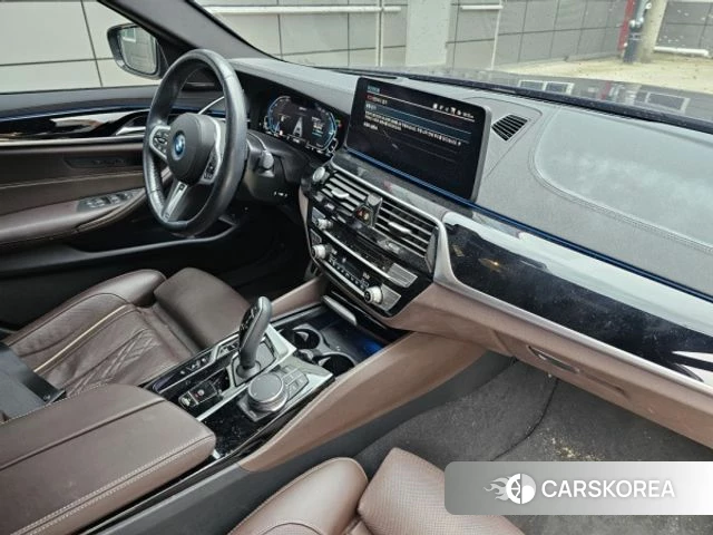 BMW 5 Series (G30) 2023 Черный из Кореи, фото 6