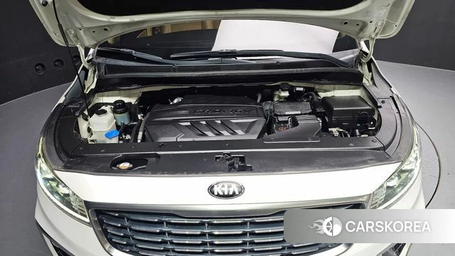 Kia The New Carnival id 4294952 из Кореи 16