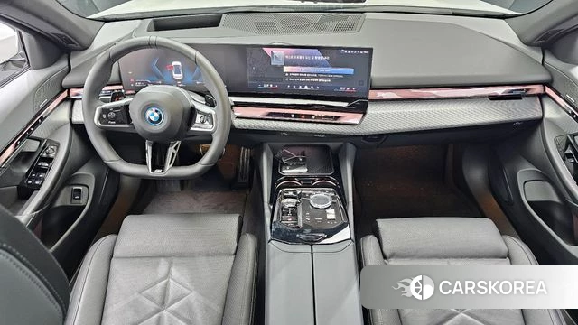 BMW 5 Series (G60) id 4374984 из Кореи 27
