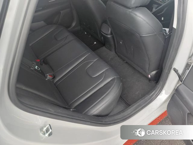 Hyundai Avante Hybrid (CN7) 2022 Серебристо-серый из Кореи, фото 6