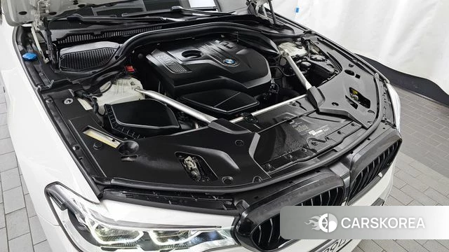BMW 5 Series (G30) id 4794733 из Кореи 30