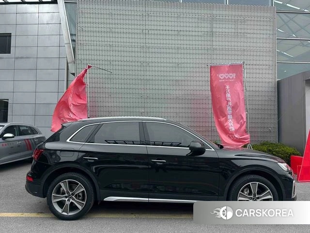 Audi Q5L id 3856107 из Китая 17