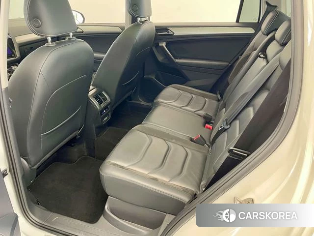 Volkswagen Tiguan L id 4265031 из Китая 17