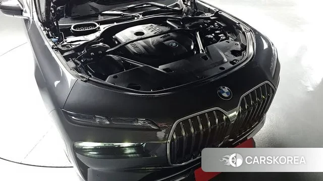 BMW 7 Series (G70) id 3566032 из Кореи 16