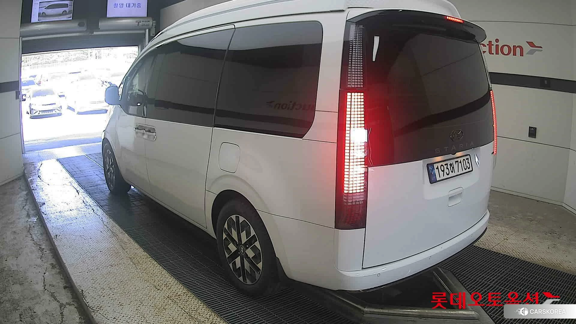 Hyundai STARIA LOUNGE Limousine id 4902533 из Кореи 33