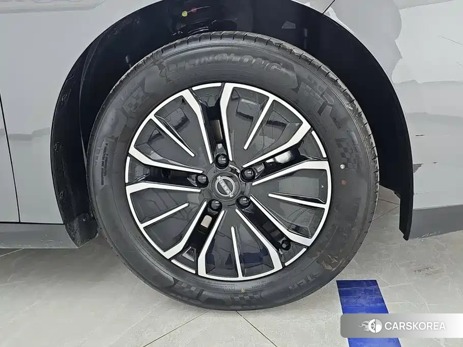 Nissan N6 id 4685996 из Китая 12