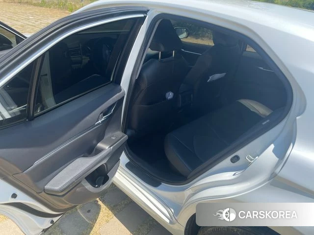 Toyota Camry (XV70) 2024 Жемчужный цвет из Кореи, фото 6