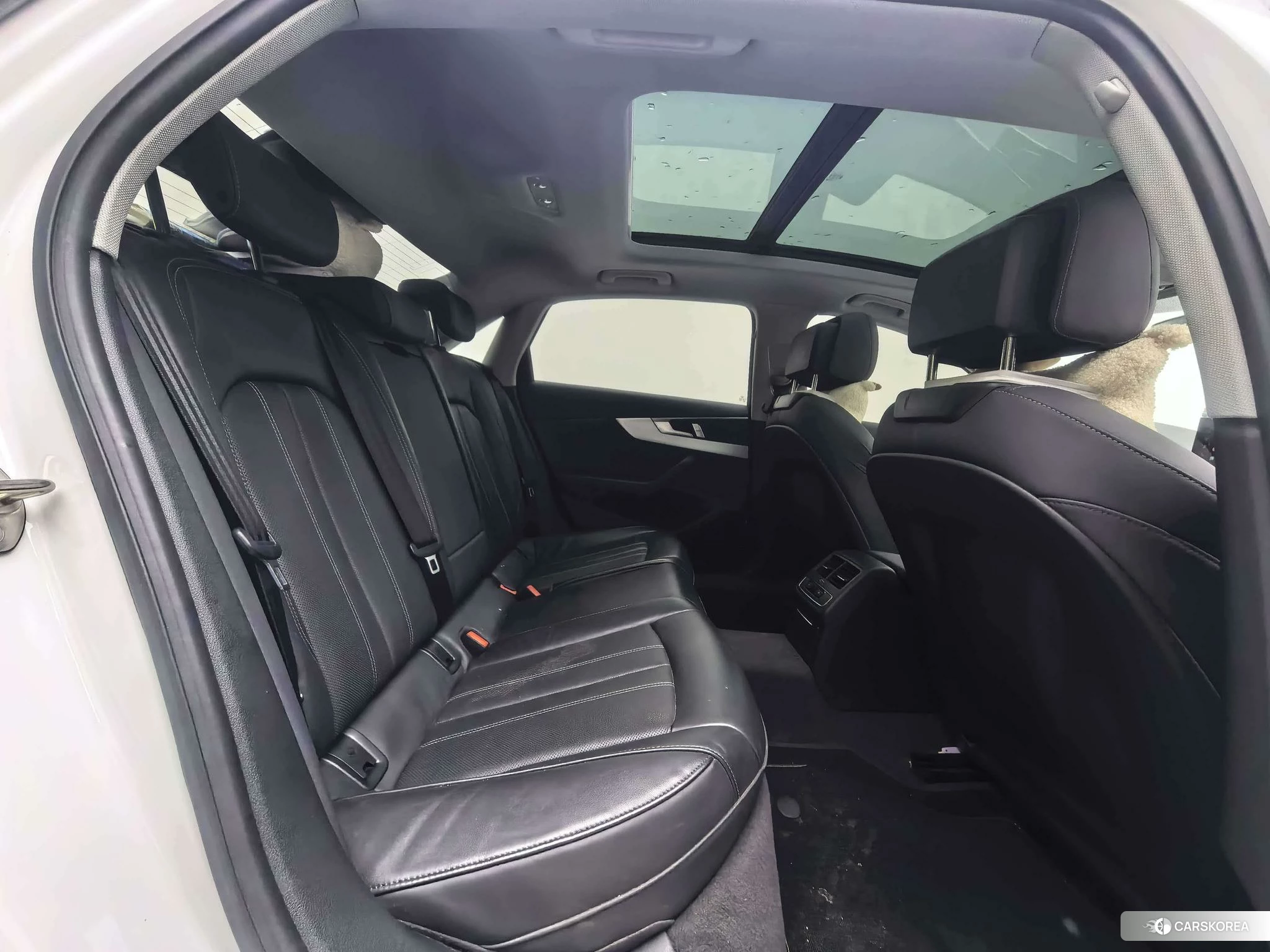 Audi A4L id 4454759 из Китая 21