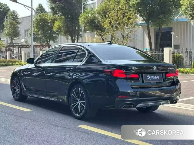 BMW 5 series 2022 Черный из Китая, фото 6
