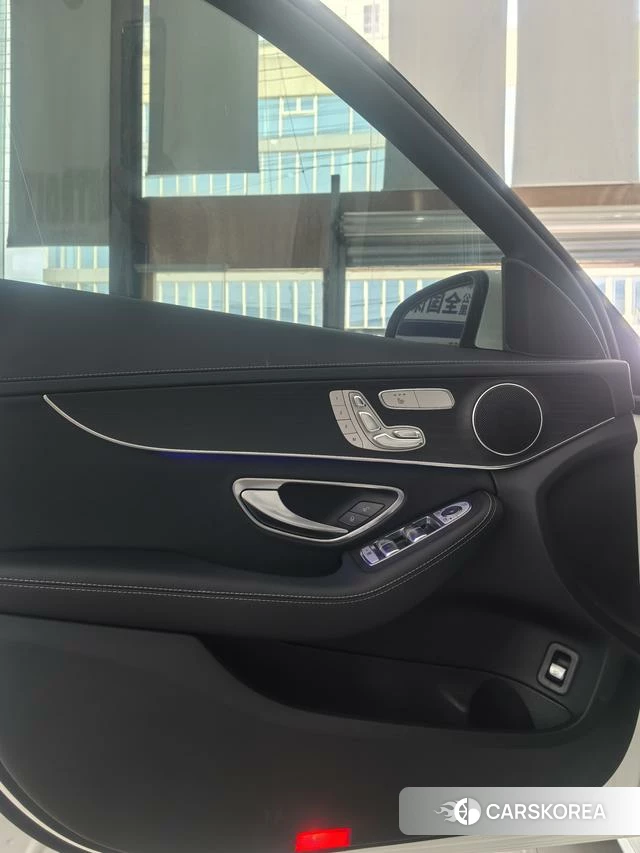 Mercedes-Benz Class C id 4320947 из Китая 15