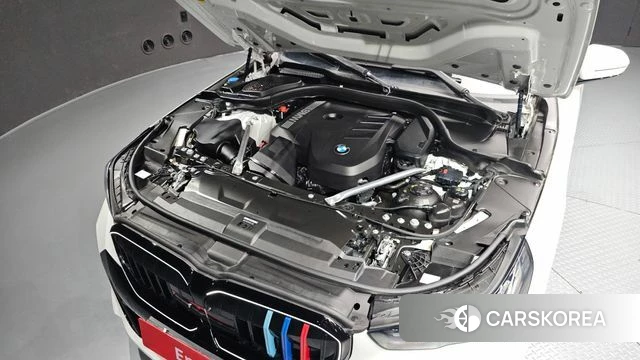BMW 5 Series (G60) id 4590333 из Кореи 16