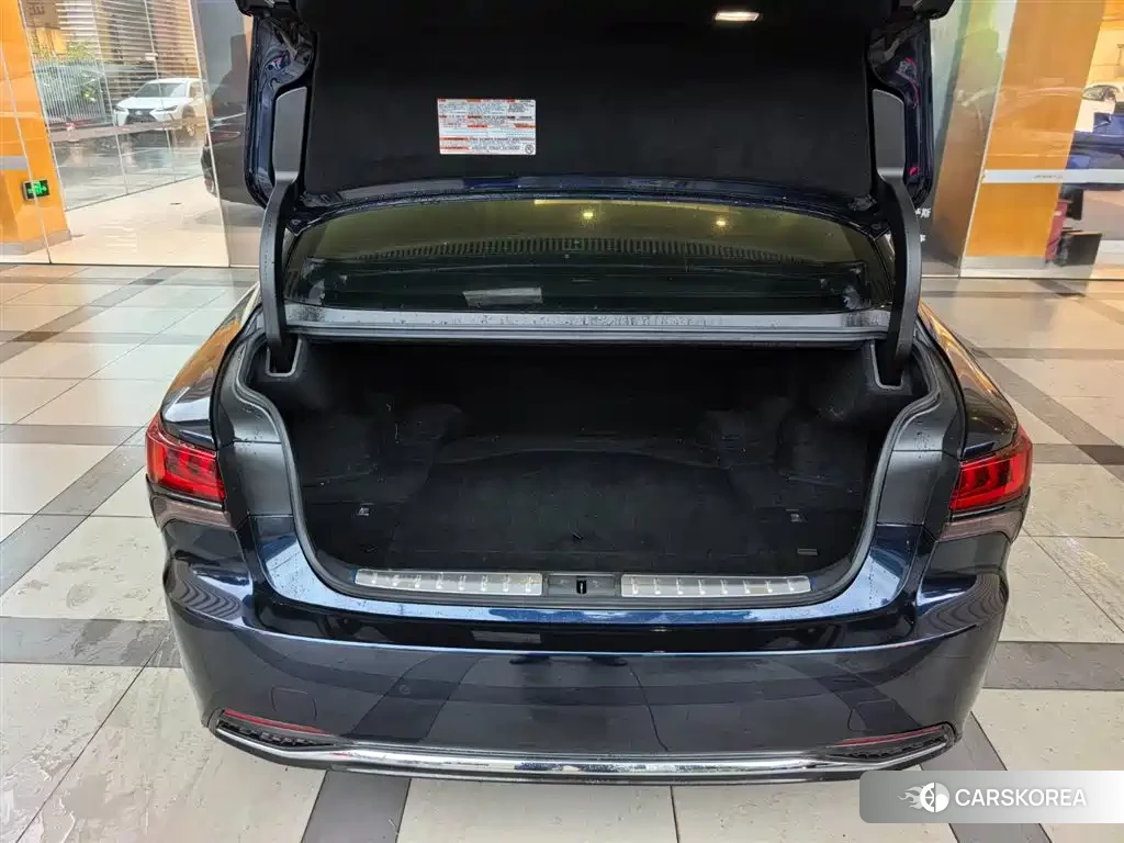Lexus LS id 4576295 из Китая 7