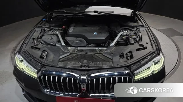 BMW 5 Series (G30) id 3335194 из Кореи 16