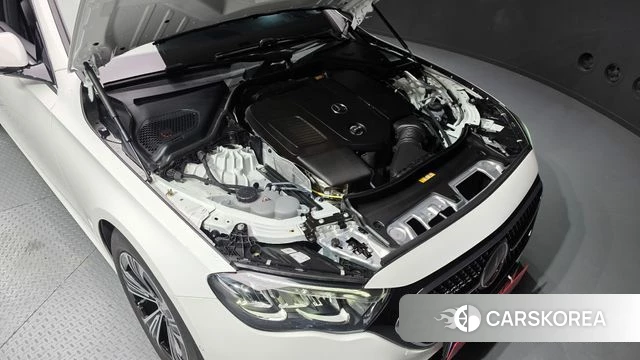 Mercedes-Benz E-Class W214 id 4607796 из Кореи 28