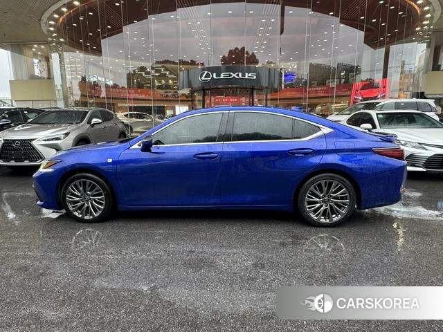 Lexus ES id 4239894 из Китая 12
