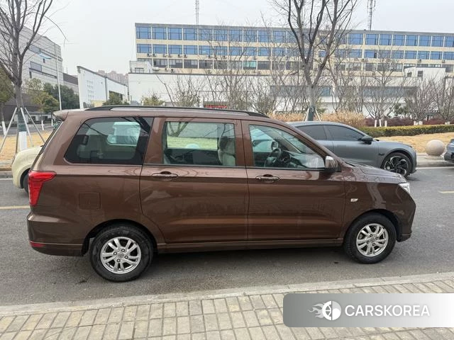 Wuling Automobile Wuling Hongguang id 4241601 из Китая 12