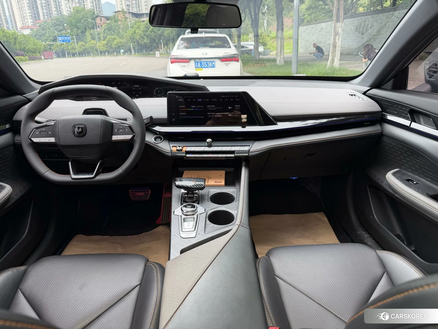 Chang'an UNI-V 2022 Серебристо-серый из Китая, фото 6