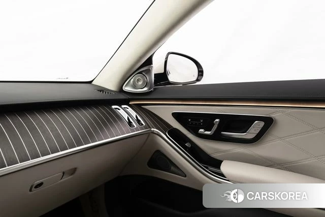 Mercedes-Benz Maybach S-class id 4254756 из Китая 31