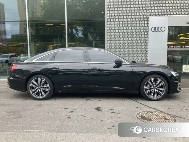 Audi A6L id 4335690 из Китая 8