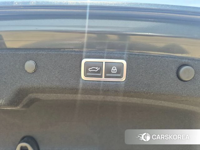 Hyundai Grandeur (GN7) id 4248367 из Кореи 16