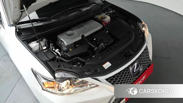 Lexus CT200h id 4378243 из Кореи 29