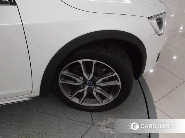 Volvo V60 Cross-Country id 3005084 из Кореи 16
