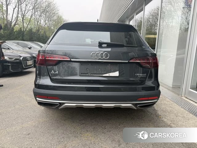 Audi A4 (import) 2021 Темно-серый из Китая, фото 6
