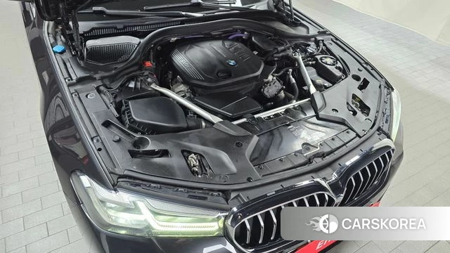 BMW 5 Series (G30) id 3916456 из Кореи 16