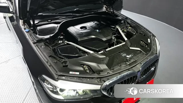 BMW 5 Series (G30) id 3489653 из Кореи 16