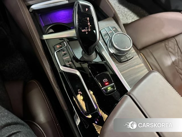 BMW 5 Series (G30) 2020 Серый из Кореи, фото 6