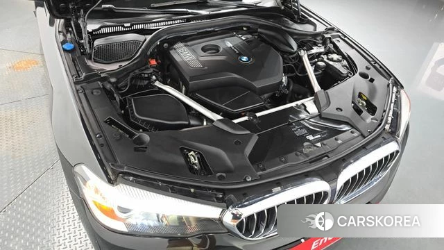 BMW 5 Series (G30) id 4496560 из Кореи 27