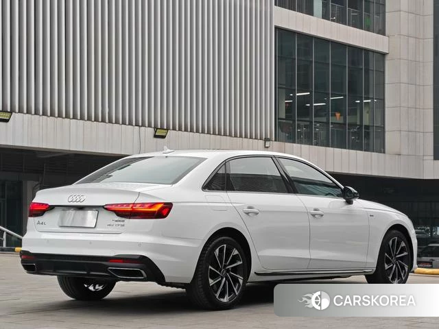 Audi A4L id 3939270 из Китая 14