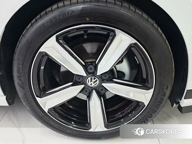 Volkswagen Golf 2021 Белый из Китая, фото 6