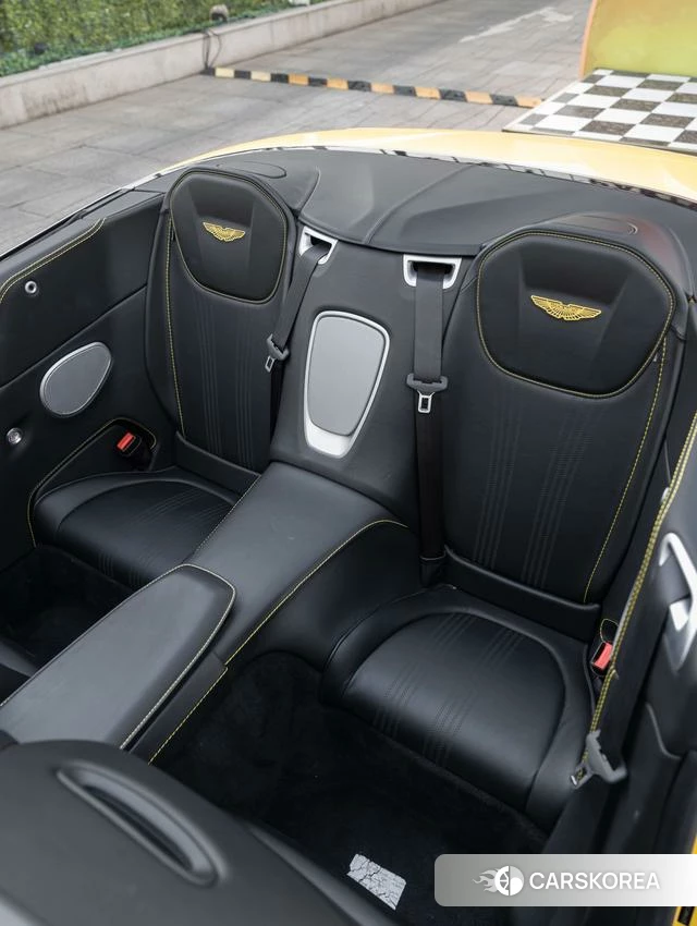 Aston Martin DB11 id 4239393 из Китая 16