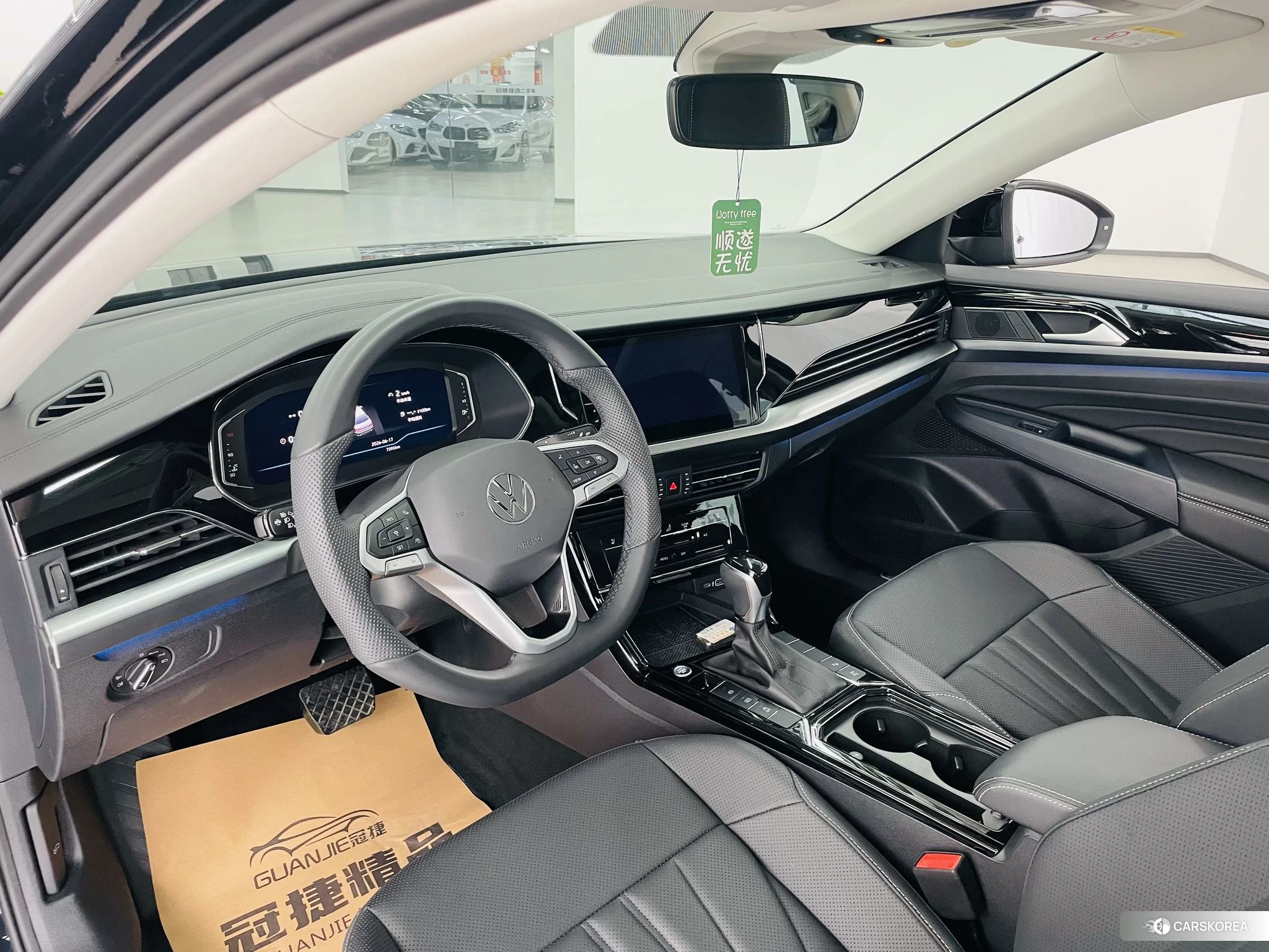 Volkswagen Passat id 4467468 из Китая 13